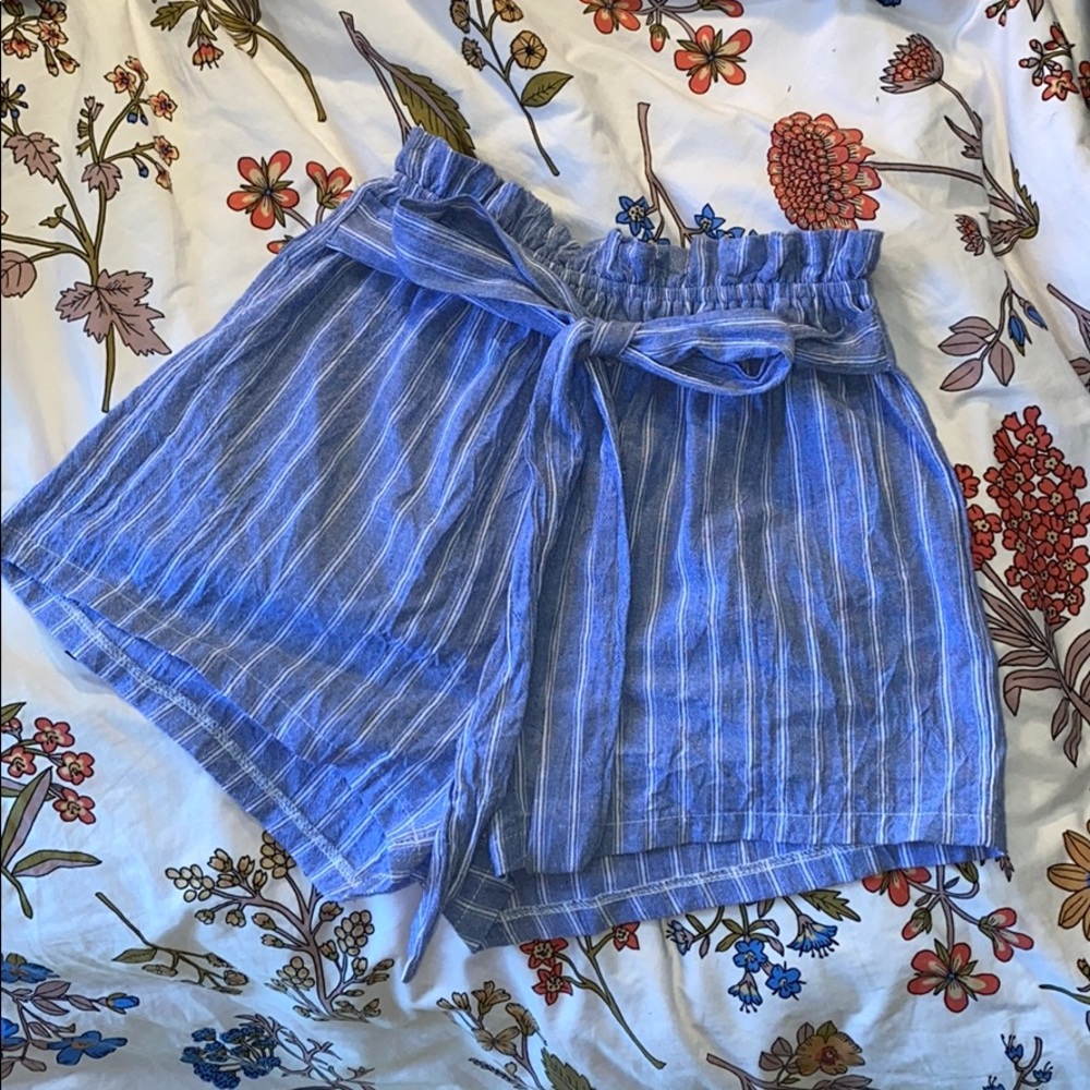 NWOT Paperbag shorts